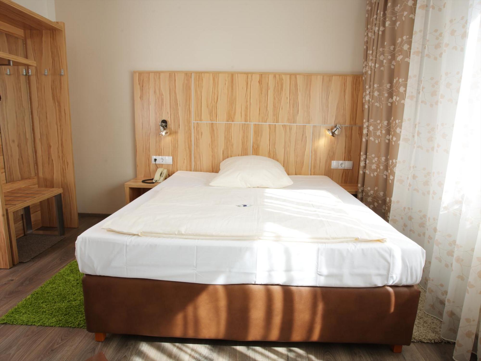 Hotel Reinhardtshof Garni Wolfschlugen 部屋 写真
